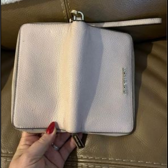 Michael Kors pink pebbles leather wristlet. - Picture 4 of 5
